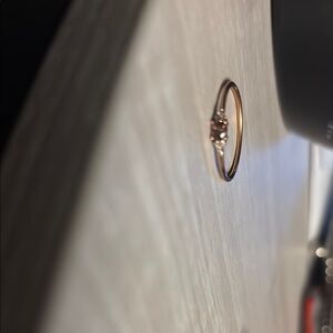 Elegant Gold Ring with Gemstone